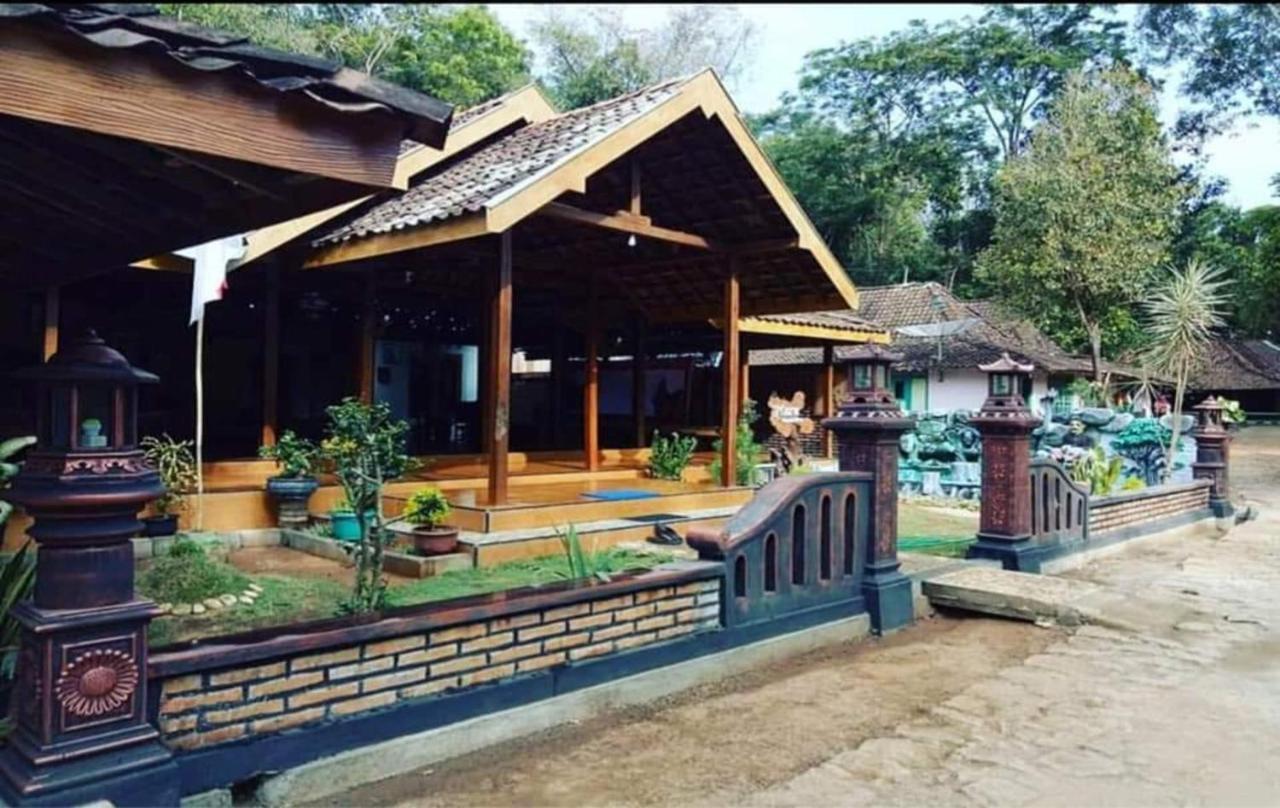 Nara Homestay Syariah Mangunan Экстерьер фото